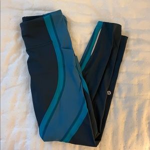 Fast and Free High Rise Tight 25” *reflective